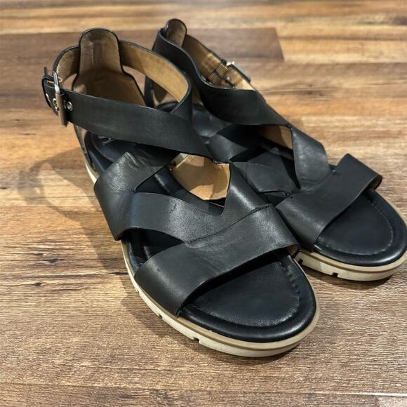 Sofft Mirabelle Women's Black Gladiator Sandals Size 9.5M Minimalist Comfort - Picture 1 of 12